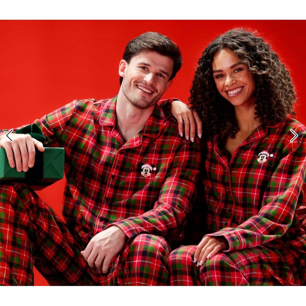 Disney Mickey Mouse Embroidered Festive Plaid Men's Long Sleeve Pajama Top Large